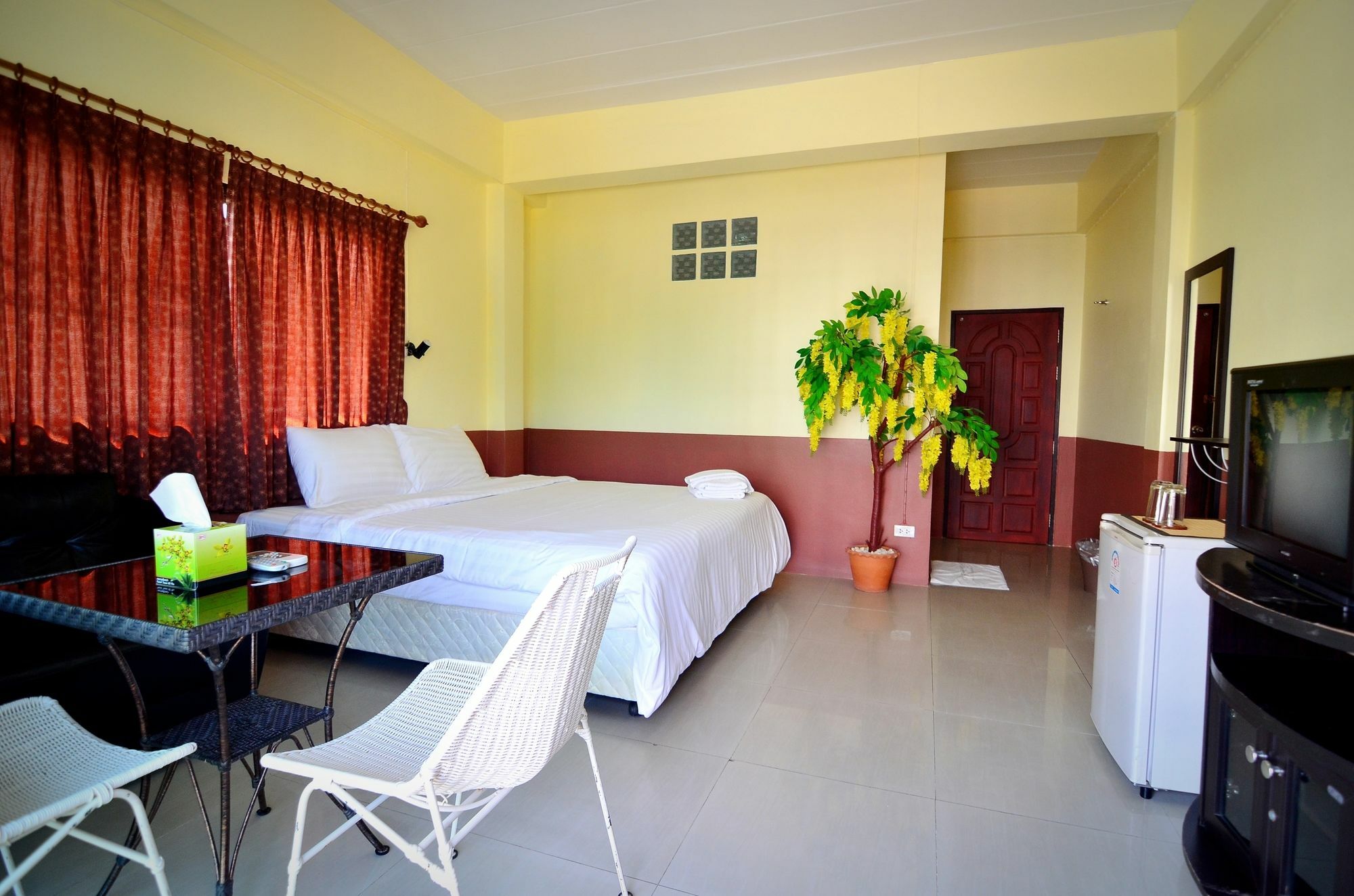 Hotel The Famous House - Jomtien Pattaya Zewnętrze zdjęcie